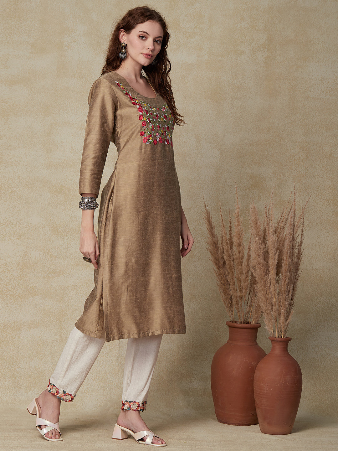 Solid Floral Hand Embroidered Straight Fit Kurta - Brown