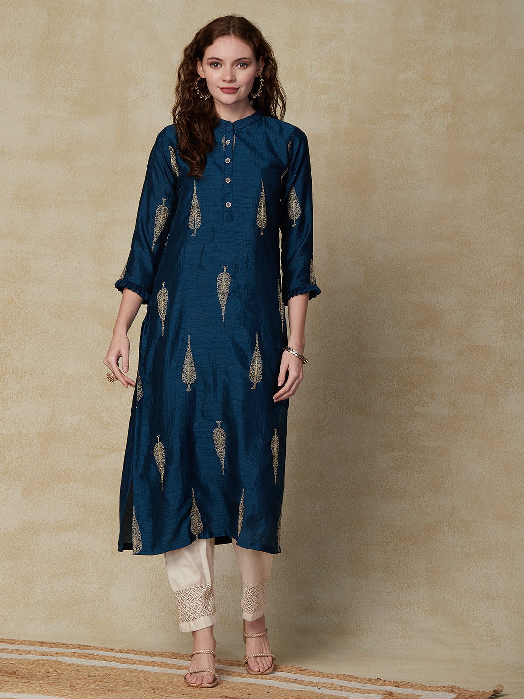 Zari Ethnic Embroidered Solid Straight Fit Kurta - Teal Blue
