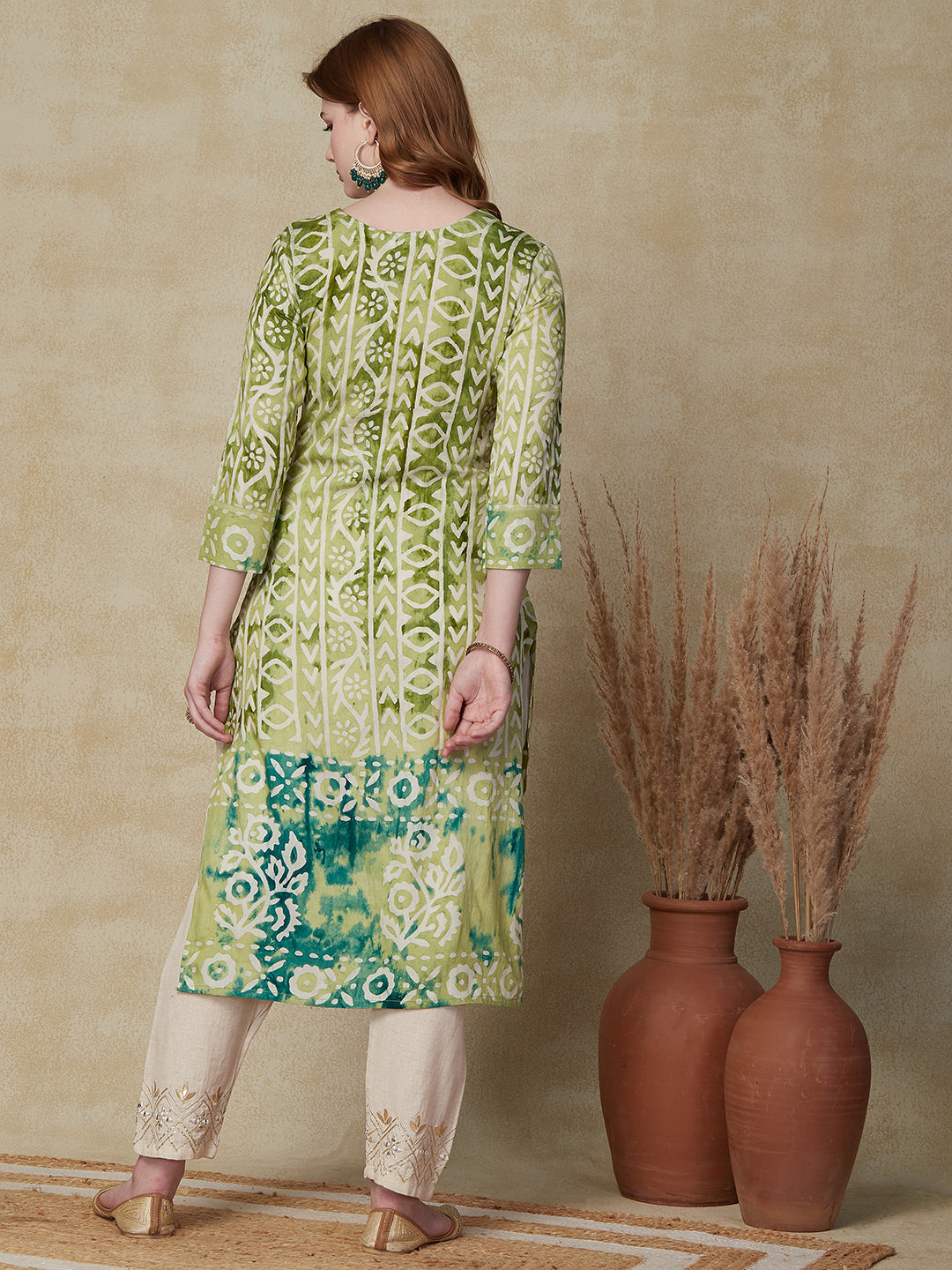 Ethnic Floral Printed Straight Fit Kurta - Green
