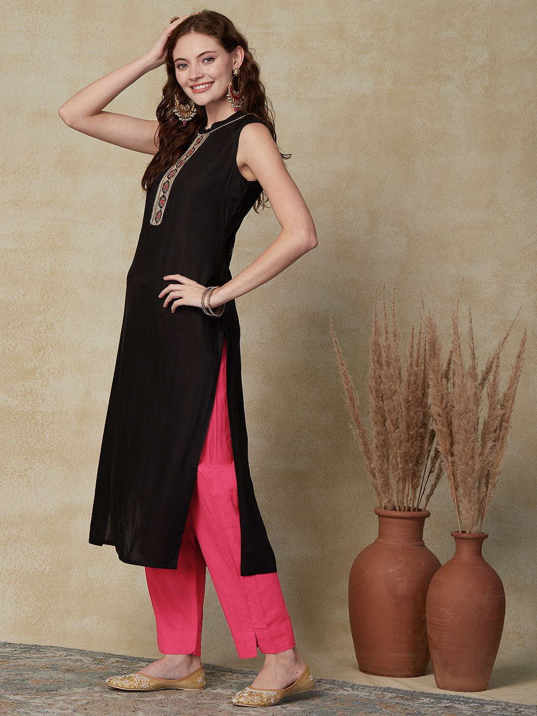 Solid Mirror, Zari, Sequins & Lace Embroidered Kurta - Black