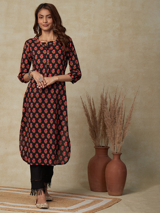 Floral Printed Straight Fit Kurta - Black