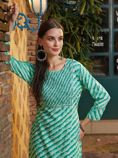 Lehriya Printed Mirror Embroidered Smocked Yoke Kurta - Green