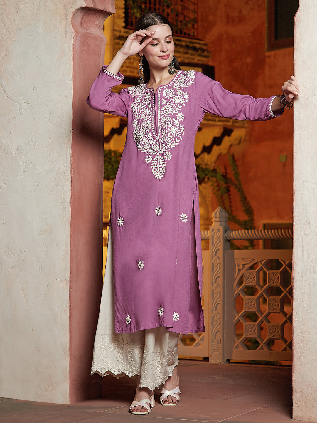 Solid Resham Floral Embroidered Kurta - Purple