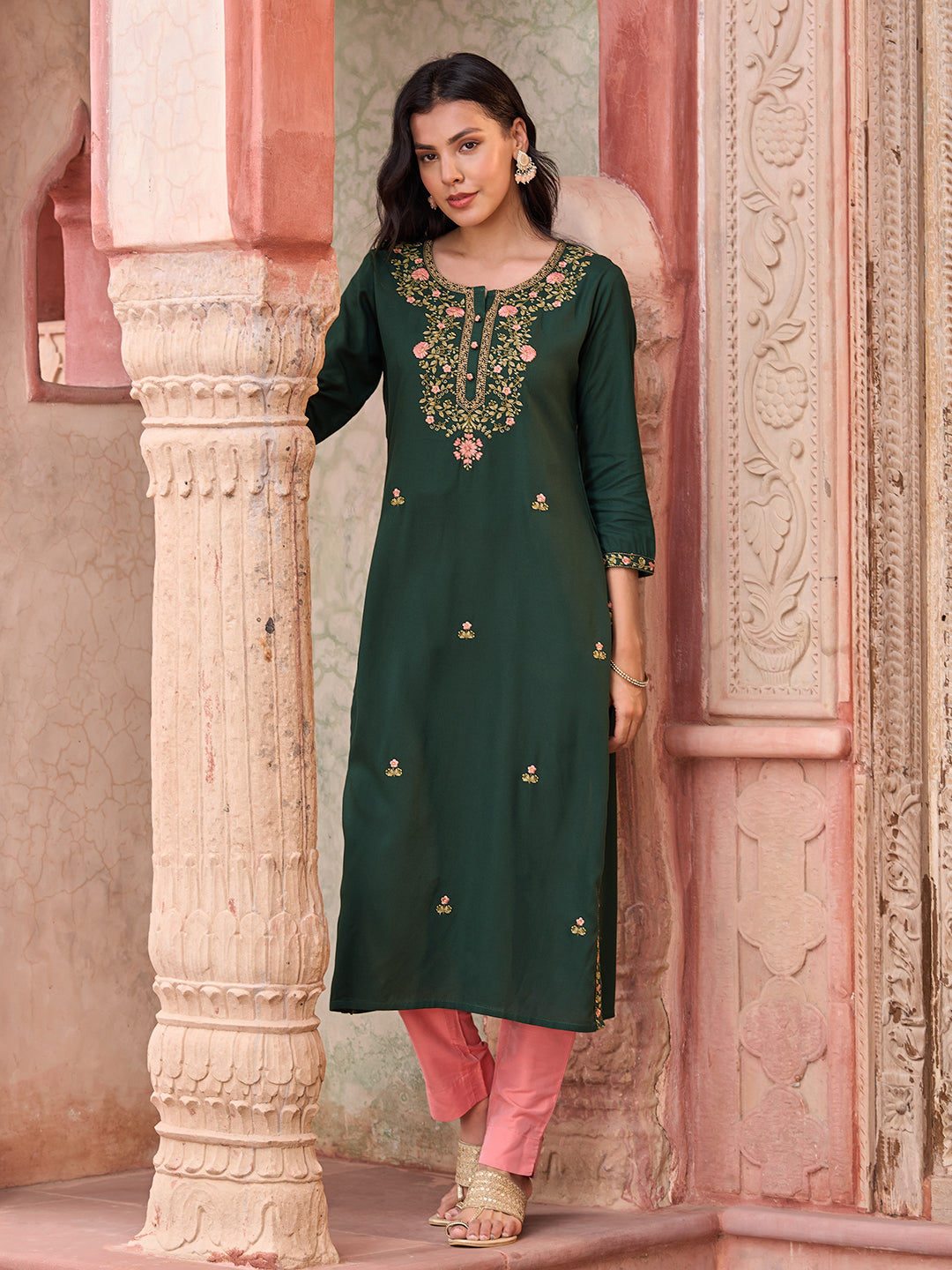 Solid Resham Floral Embroidered Kurta - Green