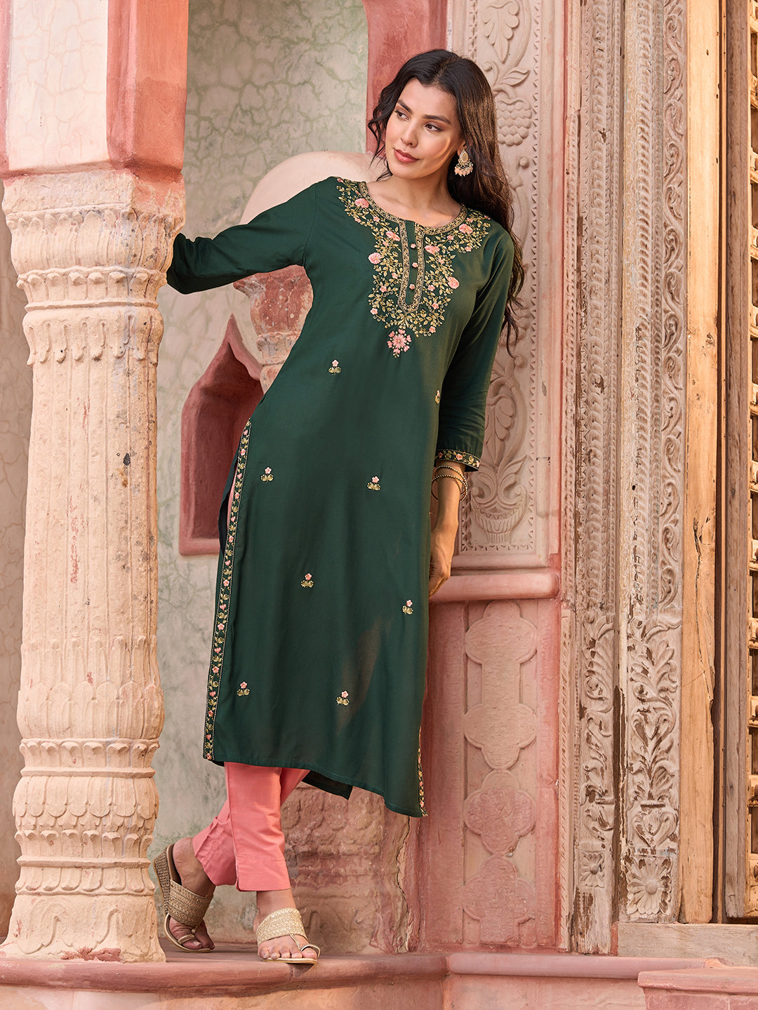 Solid Resham Floral Embroidered Kurta - Green