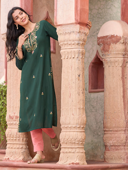 Solid Resham Floral Embroidered Kurta - Green