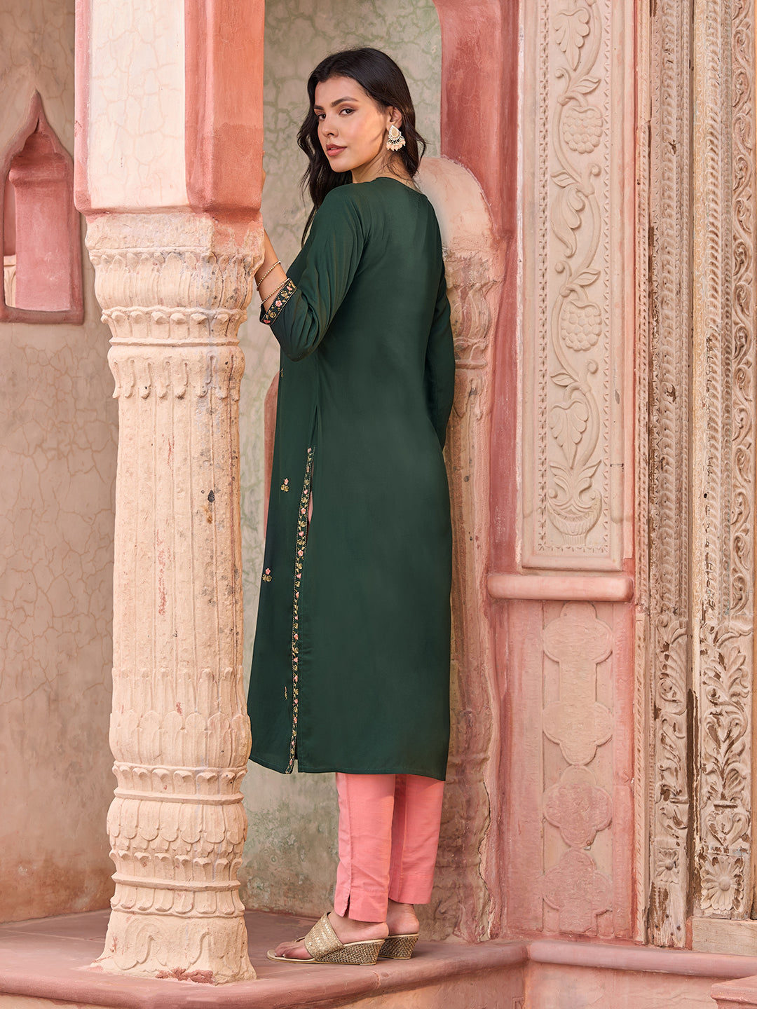 Solid Resham Floral Embroidered Kurta - Green