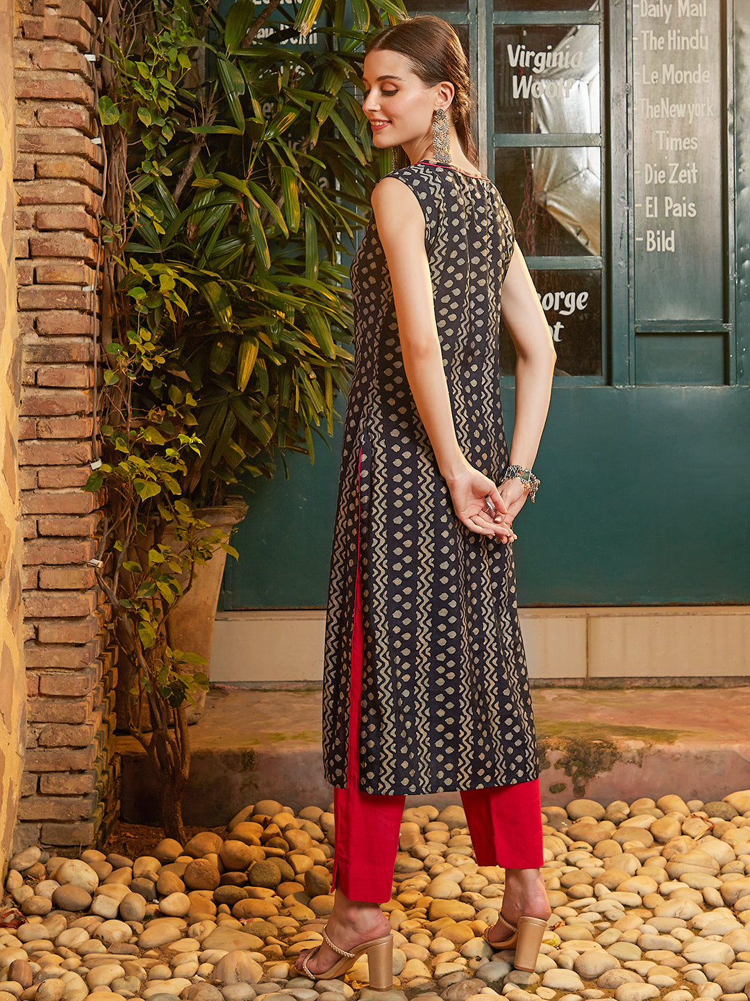 Ethnic Printed & Embroidered Straight Fit Kurta - Navy Blue