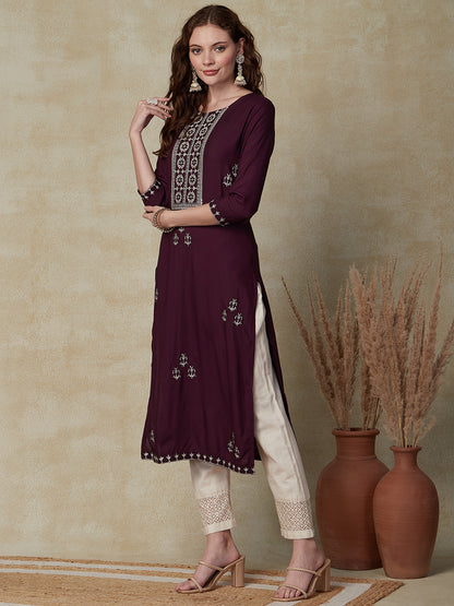 Solid Zari, Resham & Sequins Embroidered Kurta - Burgundy