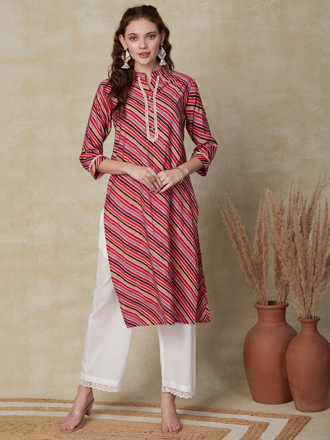 Lehriya Printed Lace Embellished Kurta - Pink