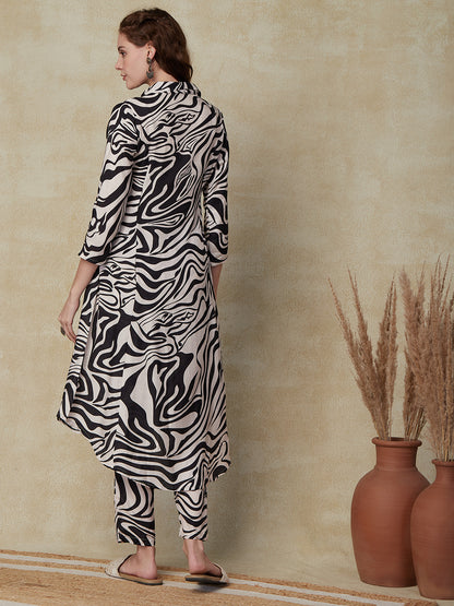 Abstract Printed Paneled High-Low Hem Kurta with Pants - White & Black