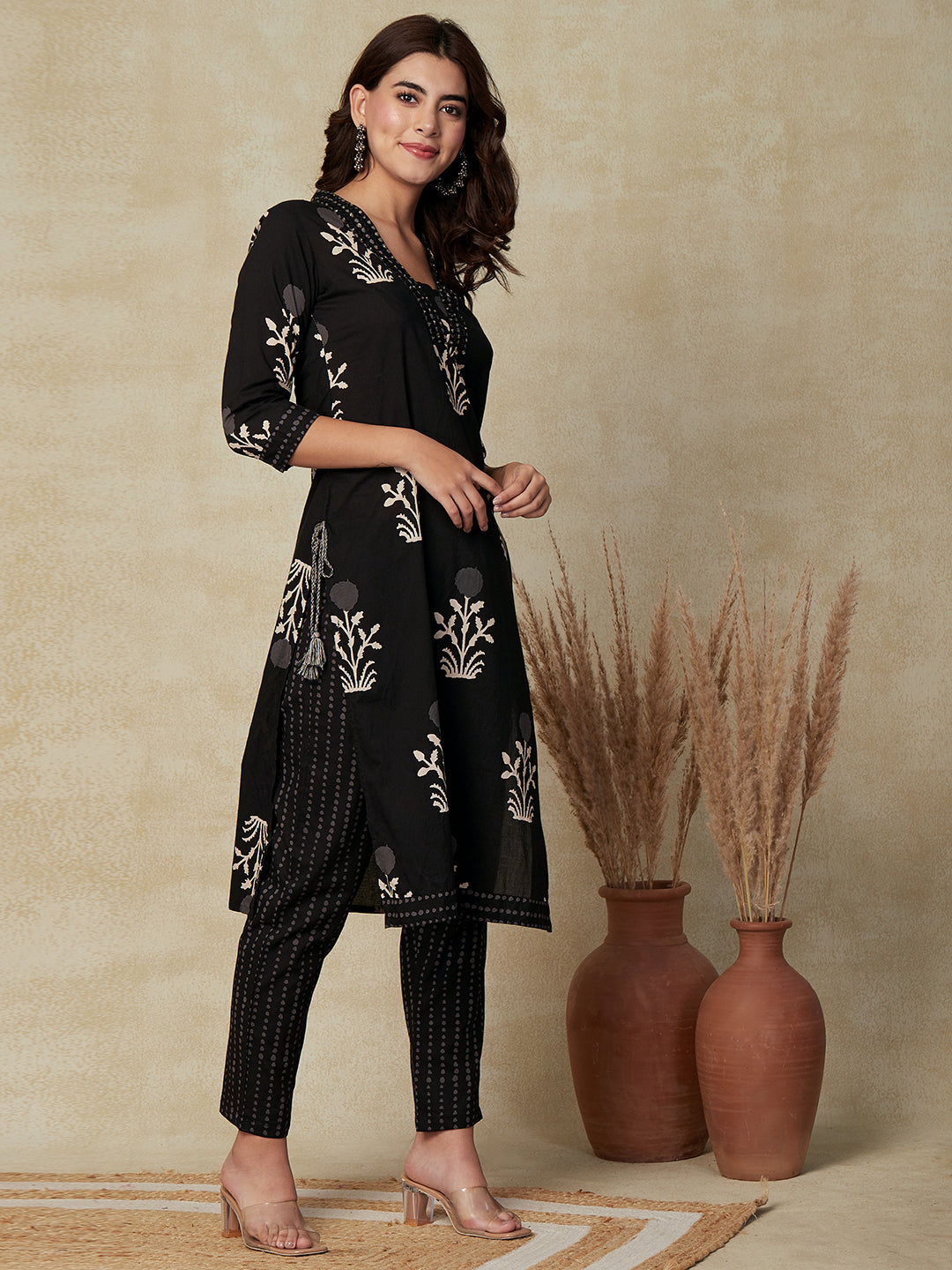 Floral Printed Beads & Sequins Embroidered Kurta with Pants - Black