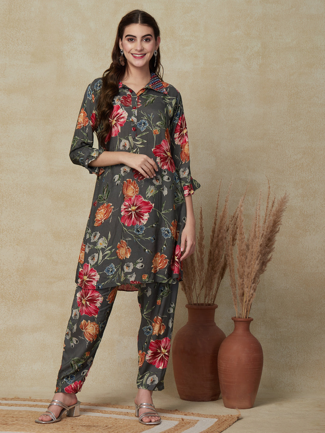 Floral Printed Resham & Beads Embroidered Kurta with Pants Co-ord Set - Grey