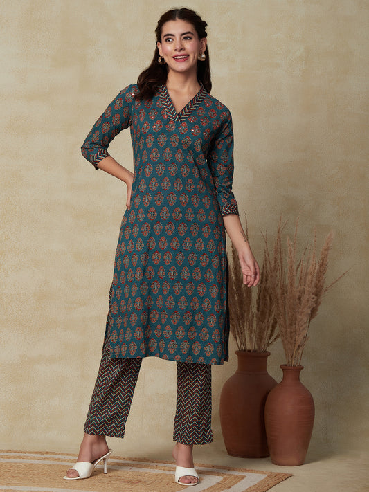 Ethnic Floral & Chevron Printed Straight Fit Kurta with Pant - Teal Blue