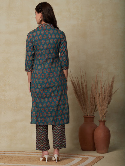 Ethnic Floral & Chevron Printed Straight Fit Kurta with Pant - Teal Blue