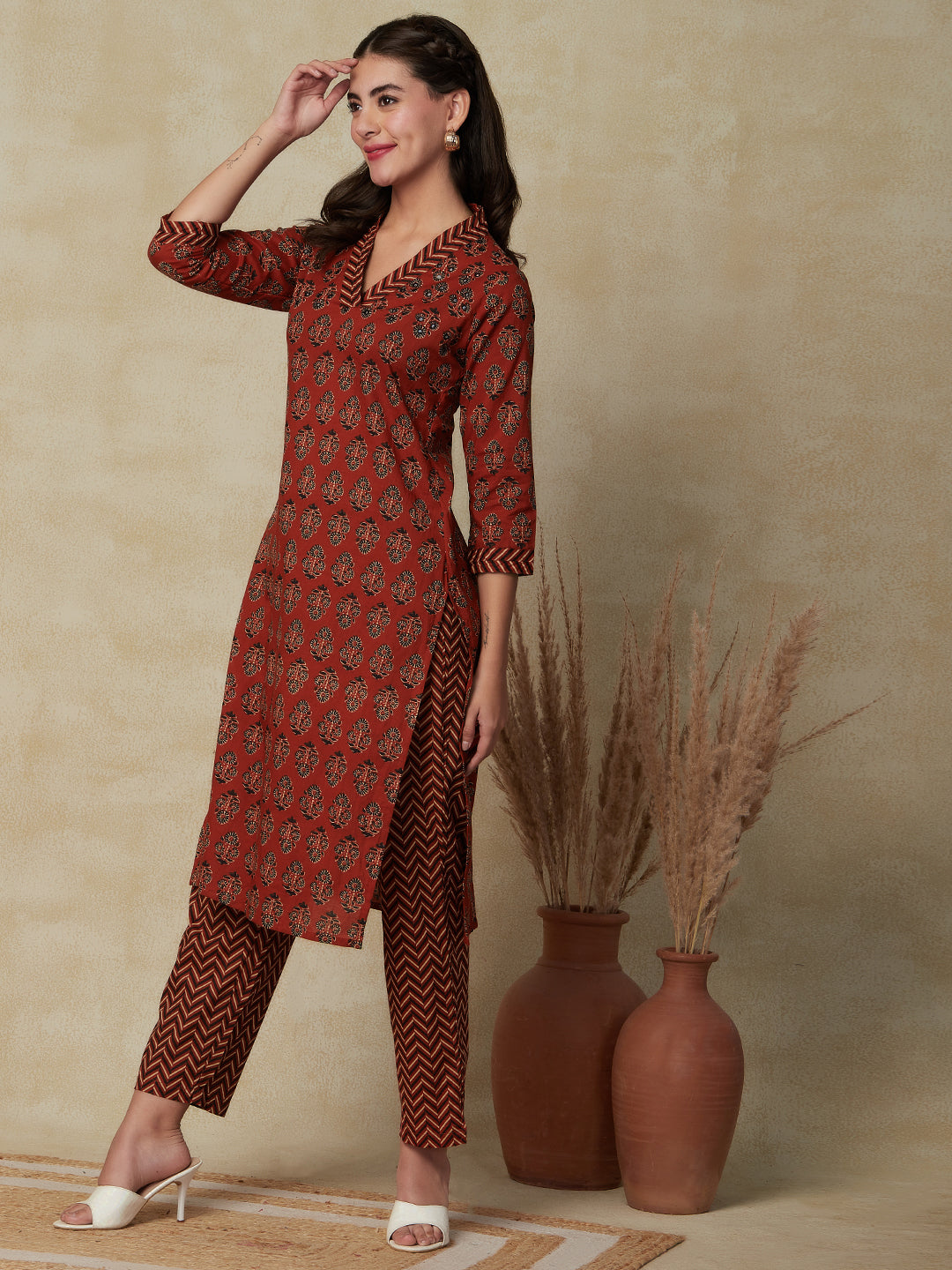 Ethnic Floral & Chevron Printed Straight Fit Kurta with Pant - Rust