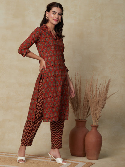 Ethnic Floral & Chevron Printed Straight Fit Kurta with Pant - Rust