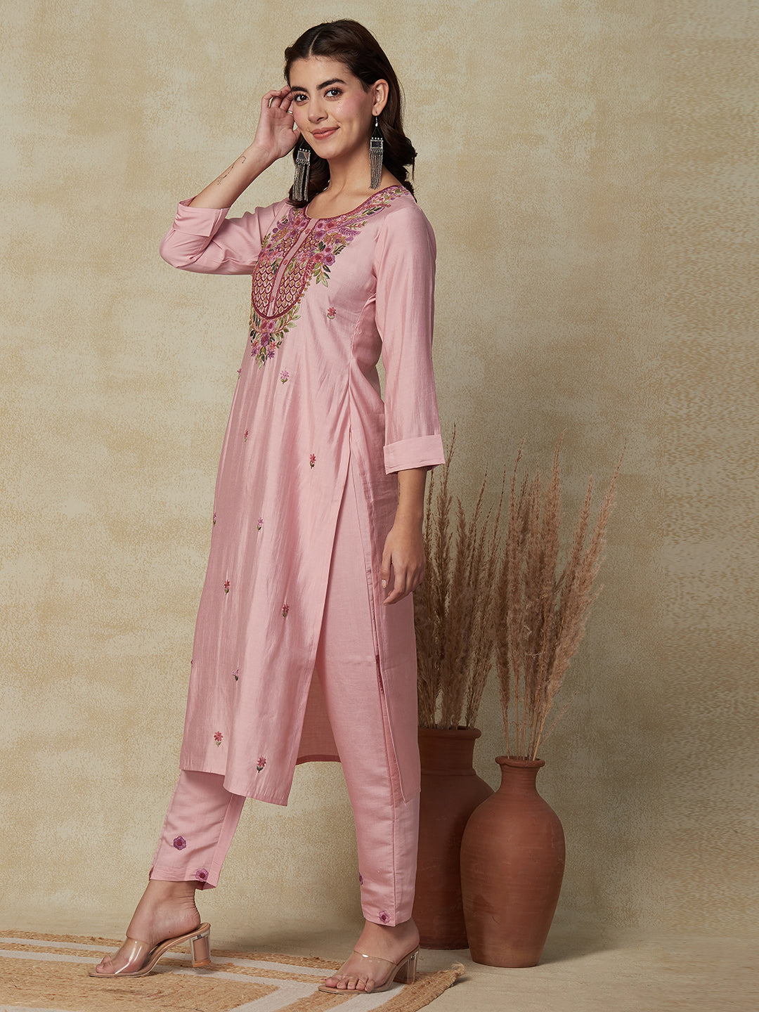 Ethnic Floral Hand Embroidered Straight Fit Kurta - Pink