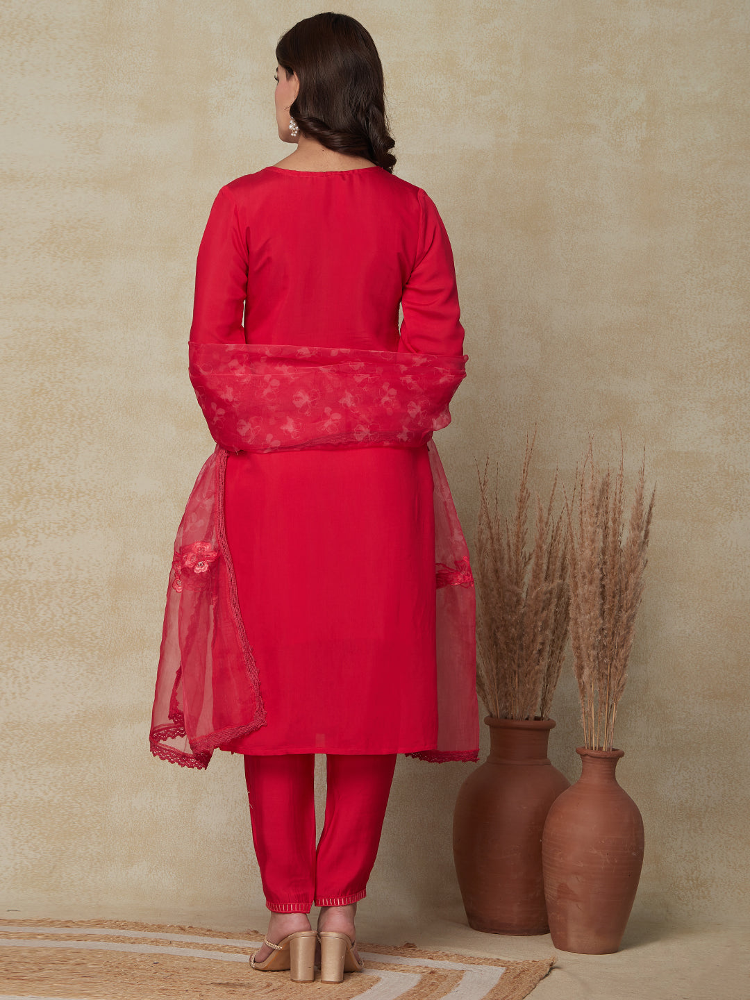 Solid Resham & Sequins Embroidered kurta with Pants & Dupatta - Pink