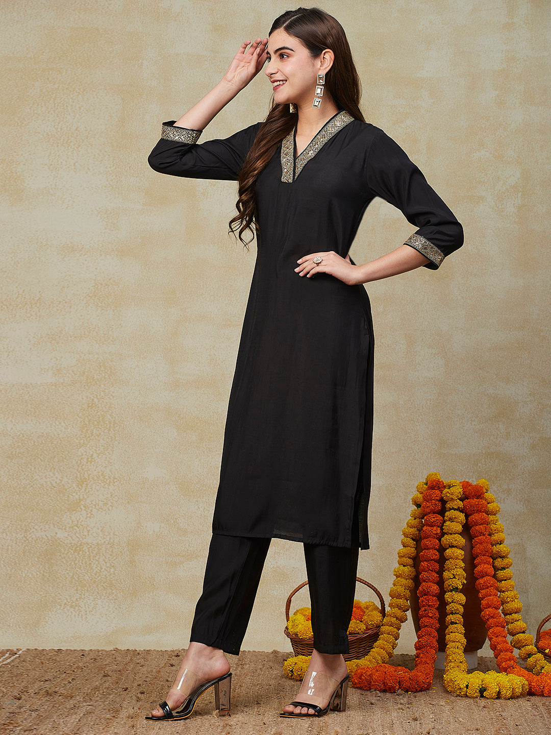 Solid Zari & Sequins Embroidered Kurta with Pants - Black