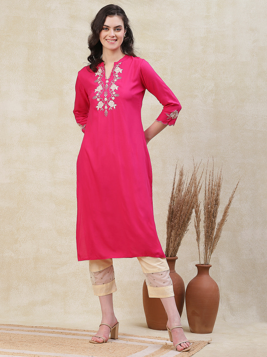 Solid Resham Embroidered Kurta - Pink