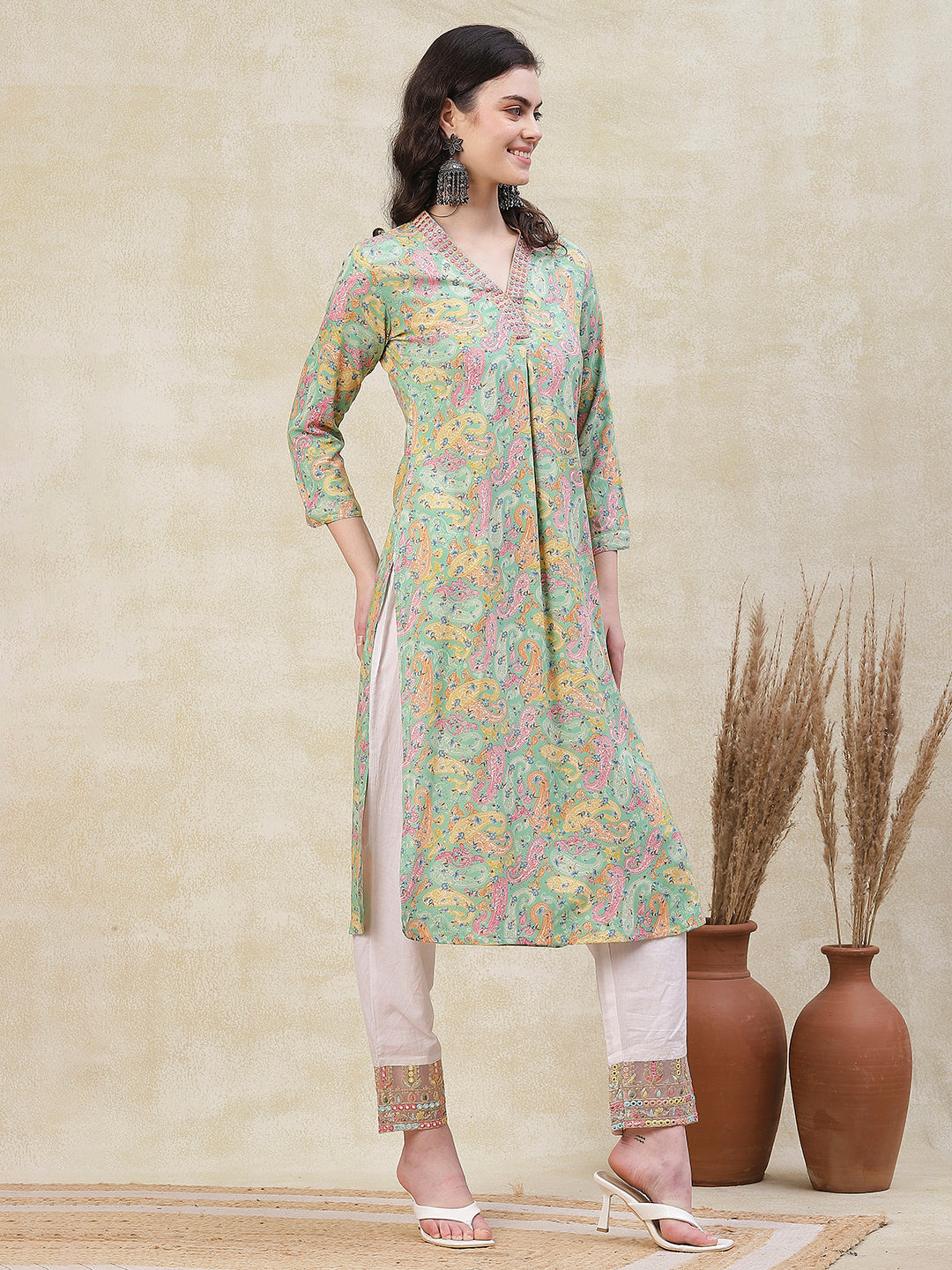 Floral & Paisley Printed Resham & Zari Embroidered Kurta - Multi