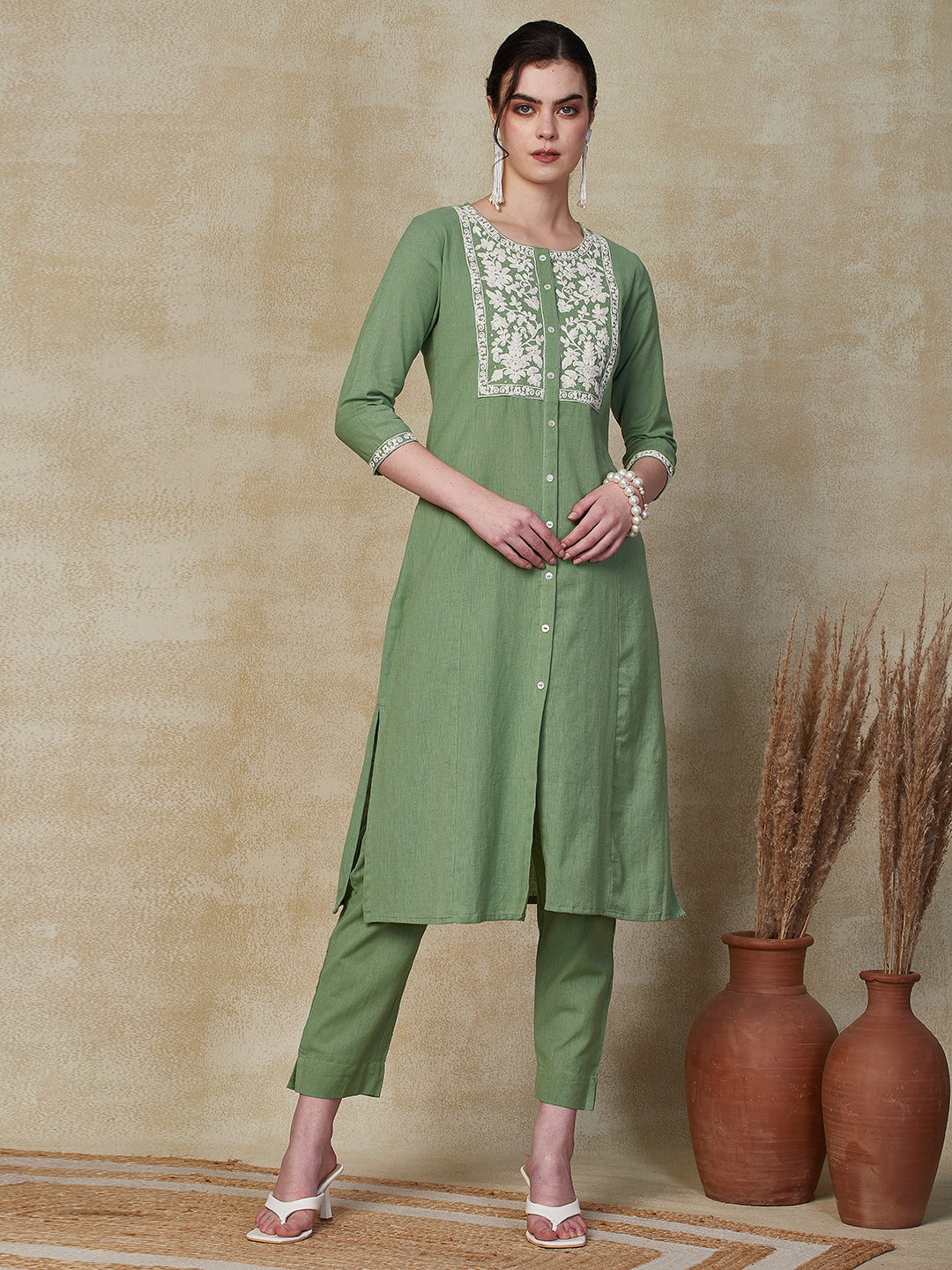 Solid Resham & Sequins Embroidered Kurta with Pants - Green