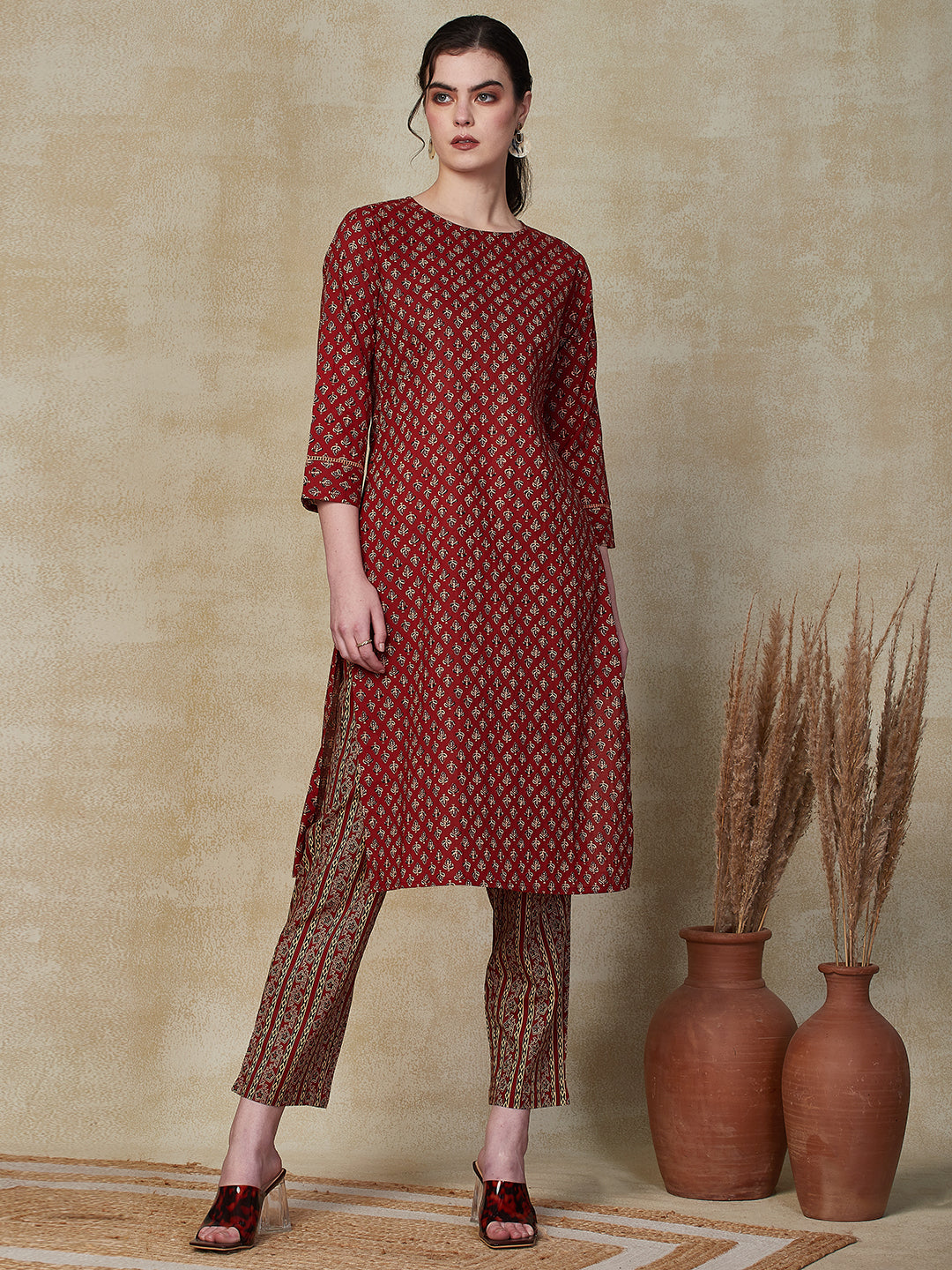 Ethnic Floral Printed Straight Kurta Pant with Quilted Printed