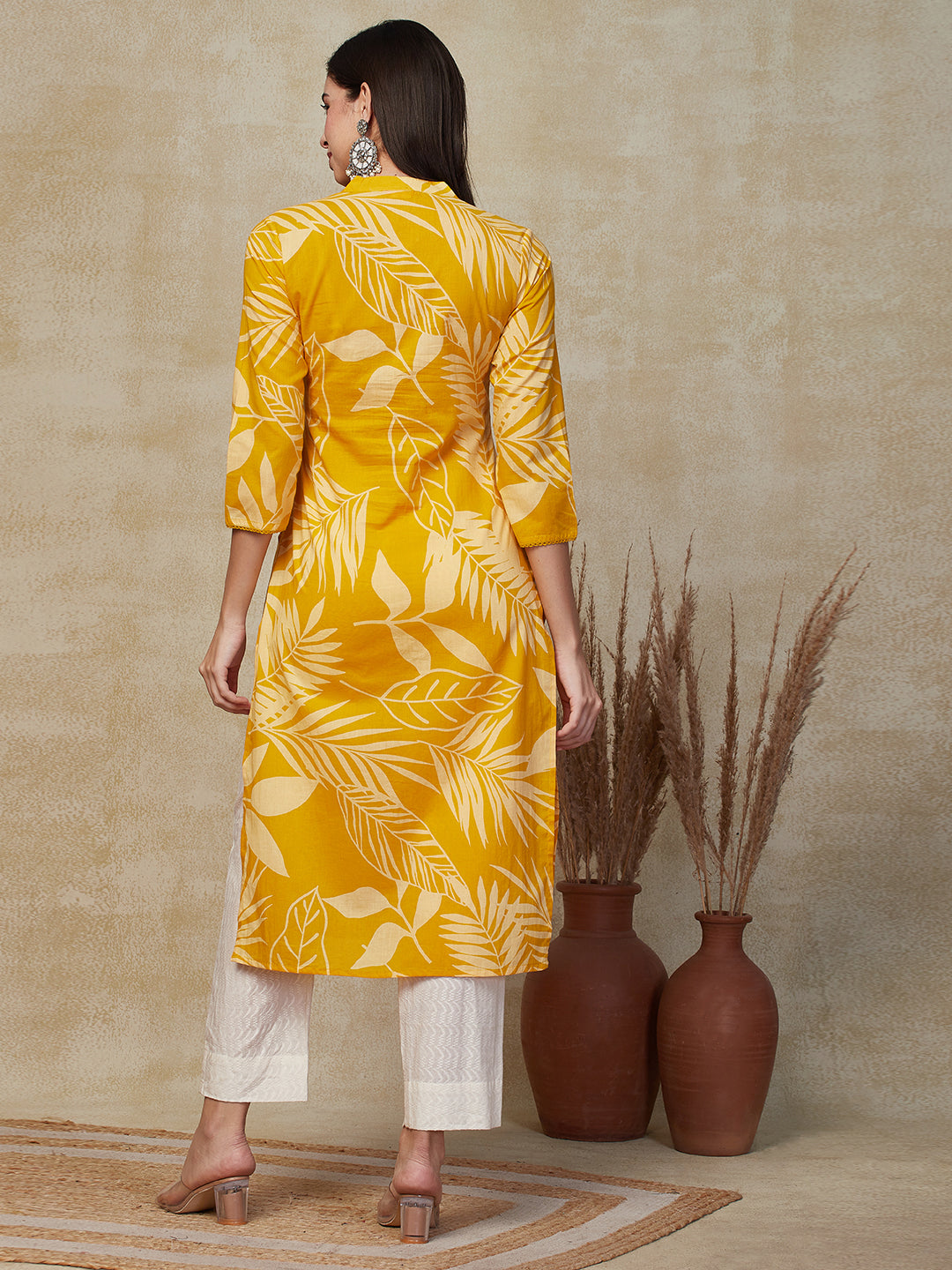 Ethnic Floral Printed Straight Fit Kurta - Yellow