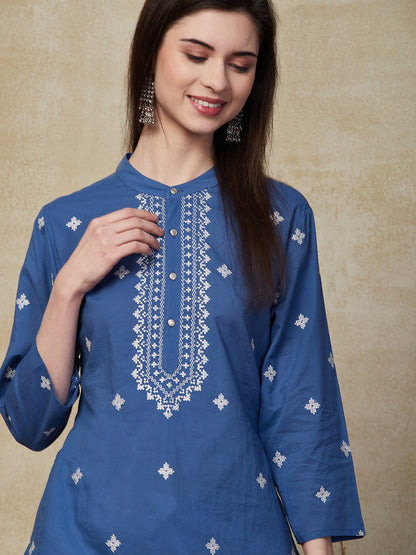 Ethnic Embroidered Straight Fit Kurta - Blue