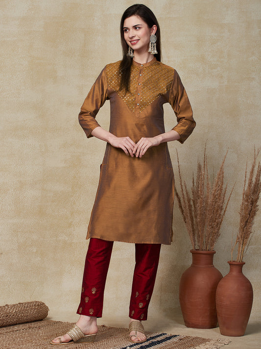 Ethnic Embroidered Solid Straight Fit Kurta - Brown