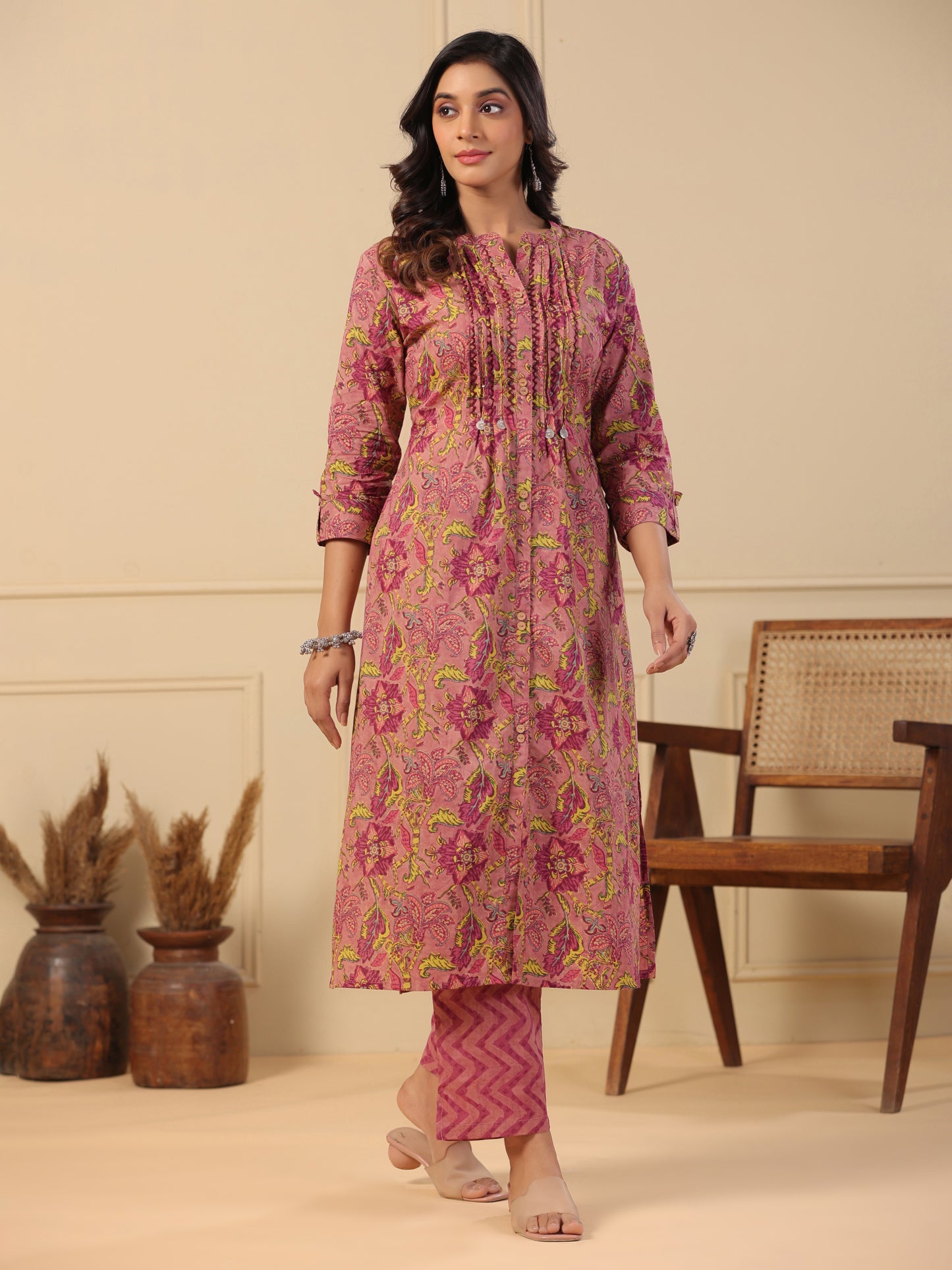 Floral Printed Resham & sequins Embellished Pin-tuck Kurta with Pants - Rose & Purple