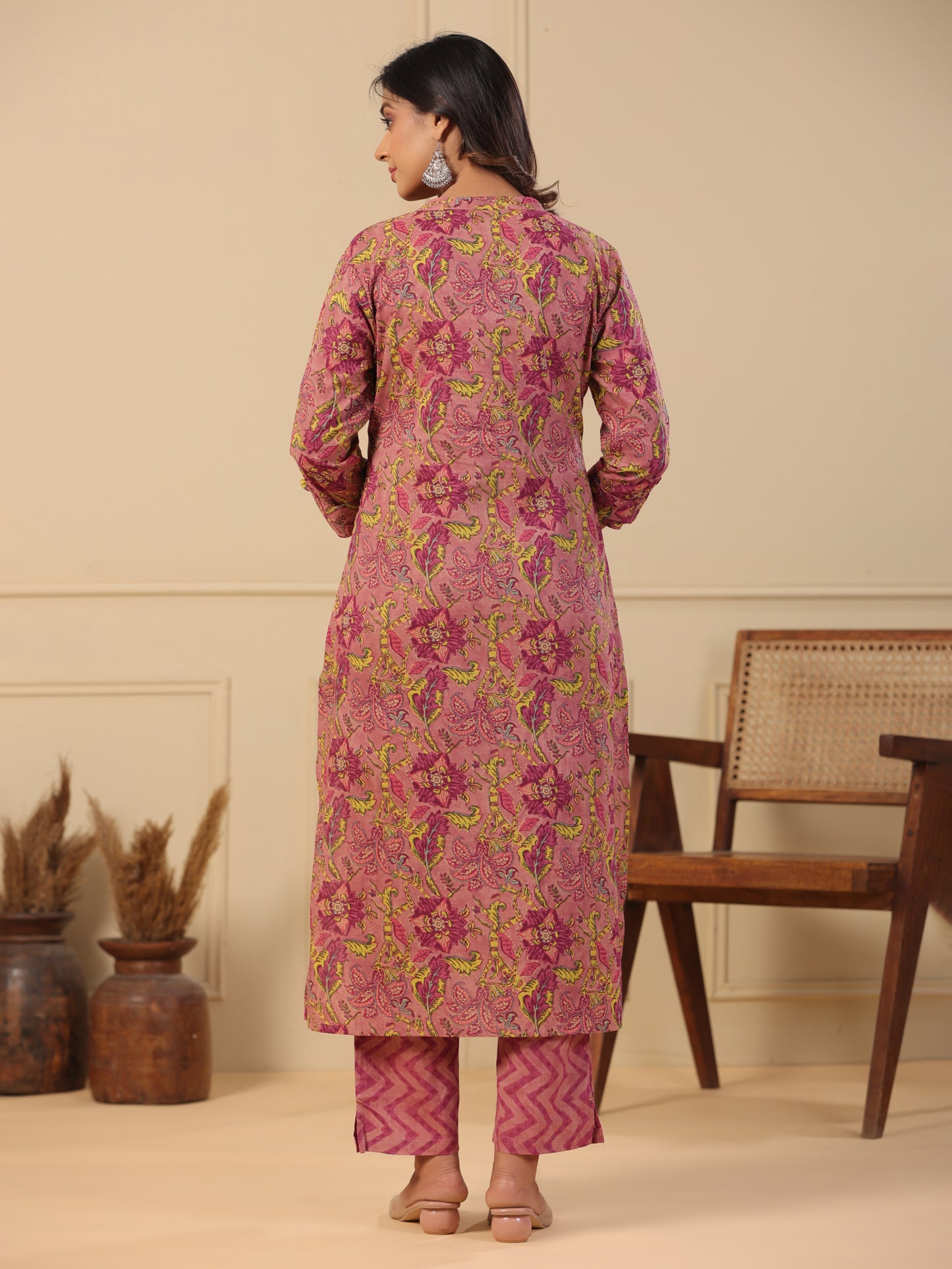 Floral Printed Resham & sequins Embellished Pin-tuck Kurta with Pants - Rose & Purple