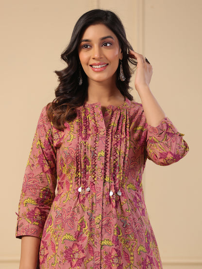 Floral Printed Resham & sequins Embellished Pin-tuck Kurta with Pants - Rose & Purple