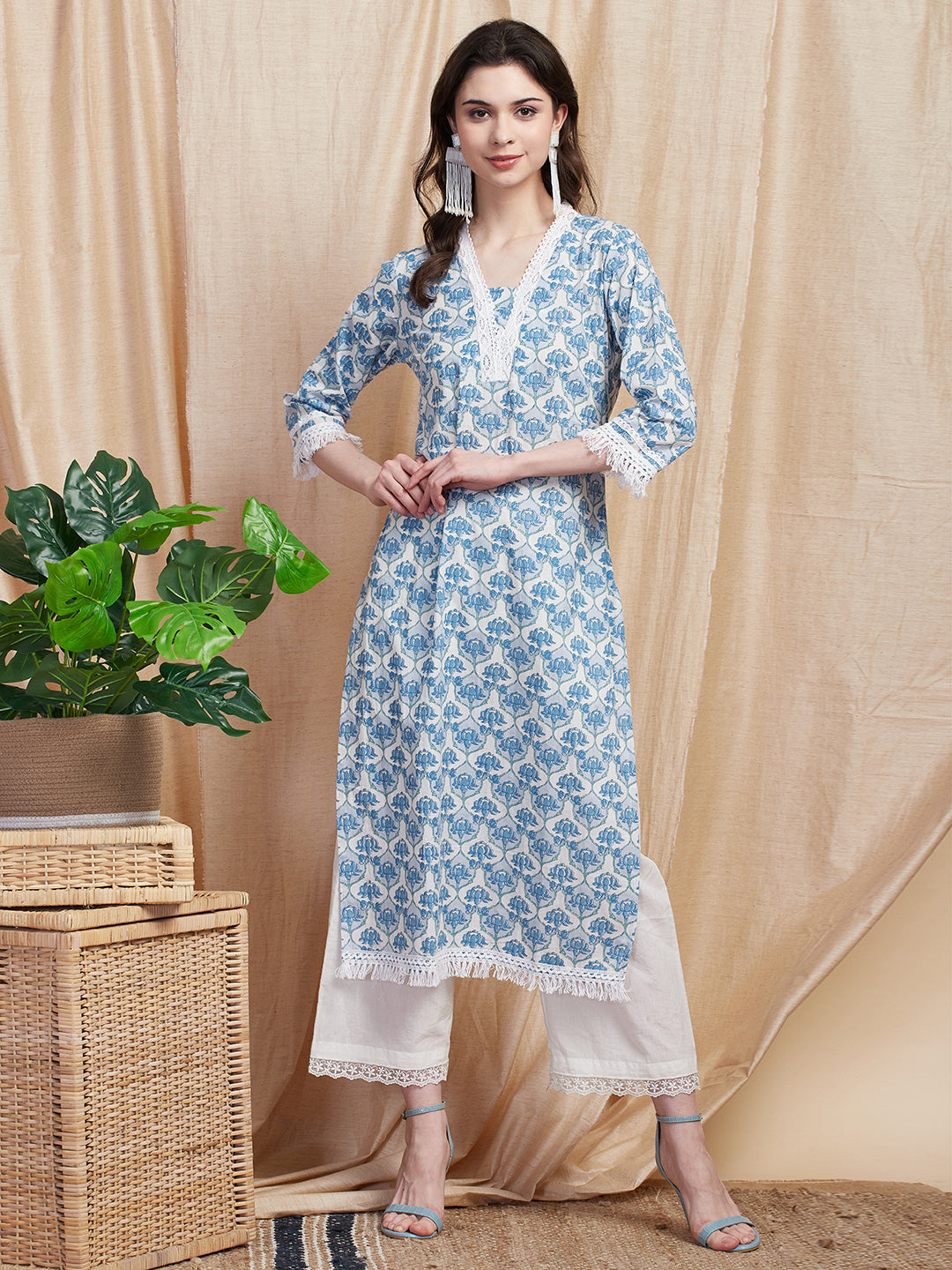 Floral Block Printed Crochet & Fringed Lace Work Kurta - White & Blue