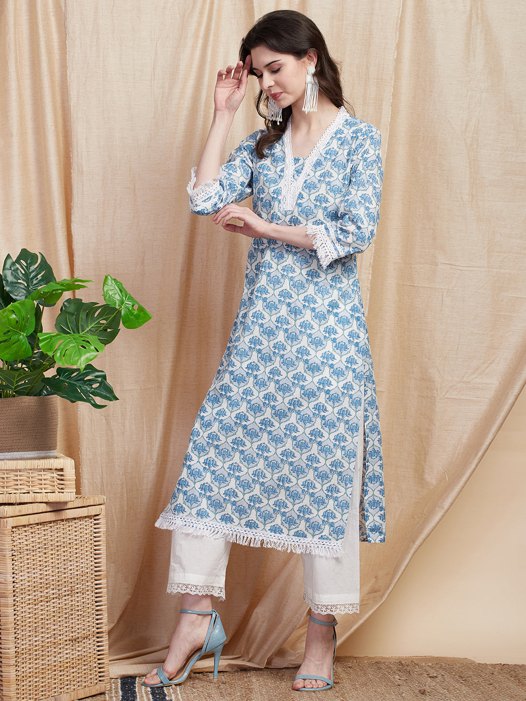 Floral Block Printed Crochet & Fringed Lace Work Kurta - White & Blue