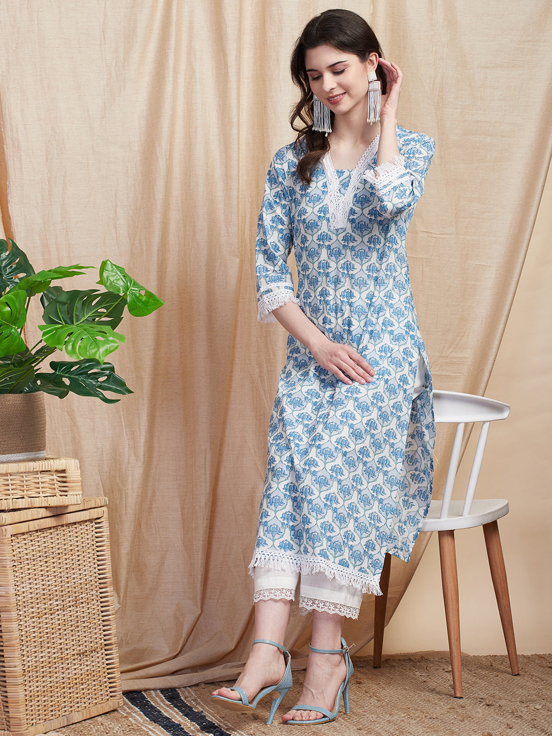 Floral Block Printed Crochet & Fringed Lace Work Kurta - White & Blue