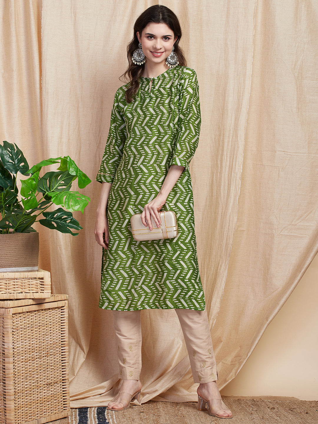 Abstract Printed Zari Embroidered Kurta - Green