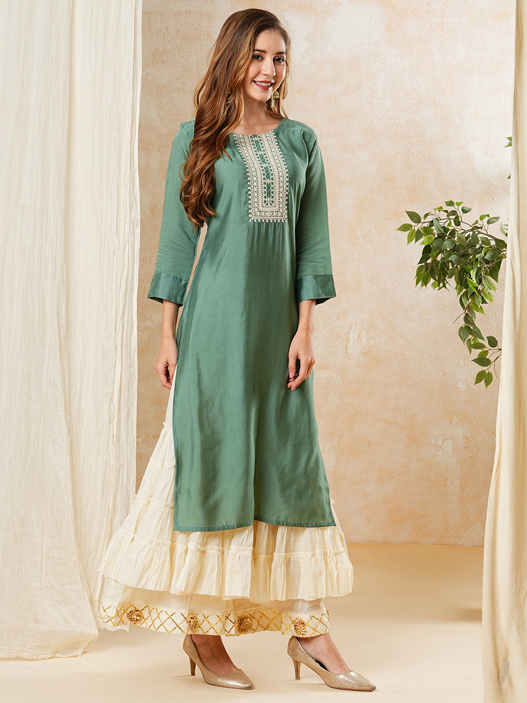 Solid Resham & Zari Embroidered Kurta - Green