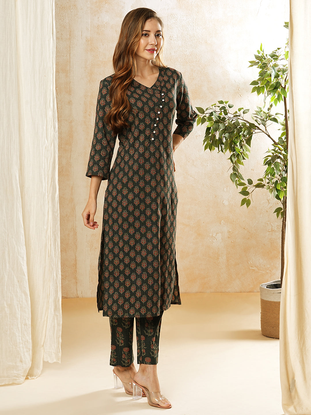 Ethnic Floral Kantha Printed Straight Fit Kurta and Pant - Green