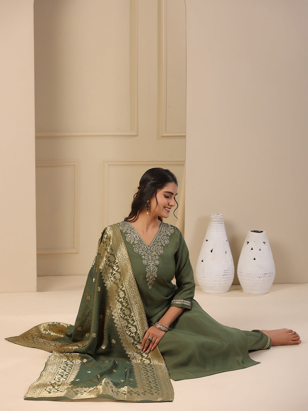 Solid Zari & Sequins Embroidered Kurta with Pants & zari Jacquard Dupatta - Green