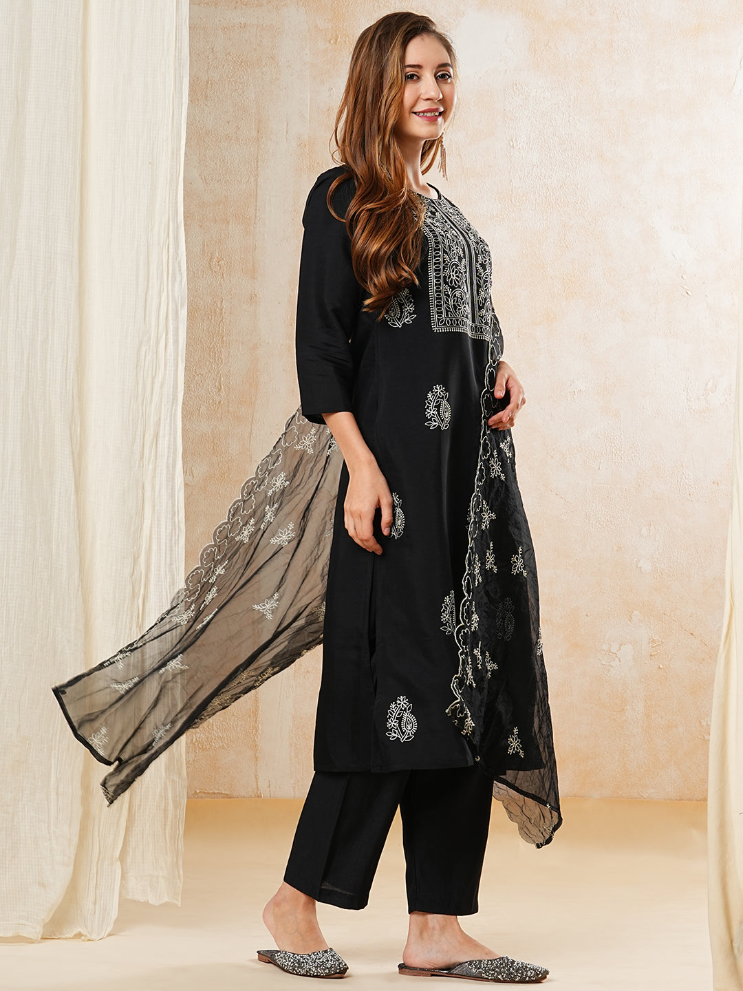 Solid Floral Embroidered Straight Kurta with Pant & Dupatta - Black