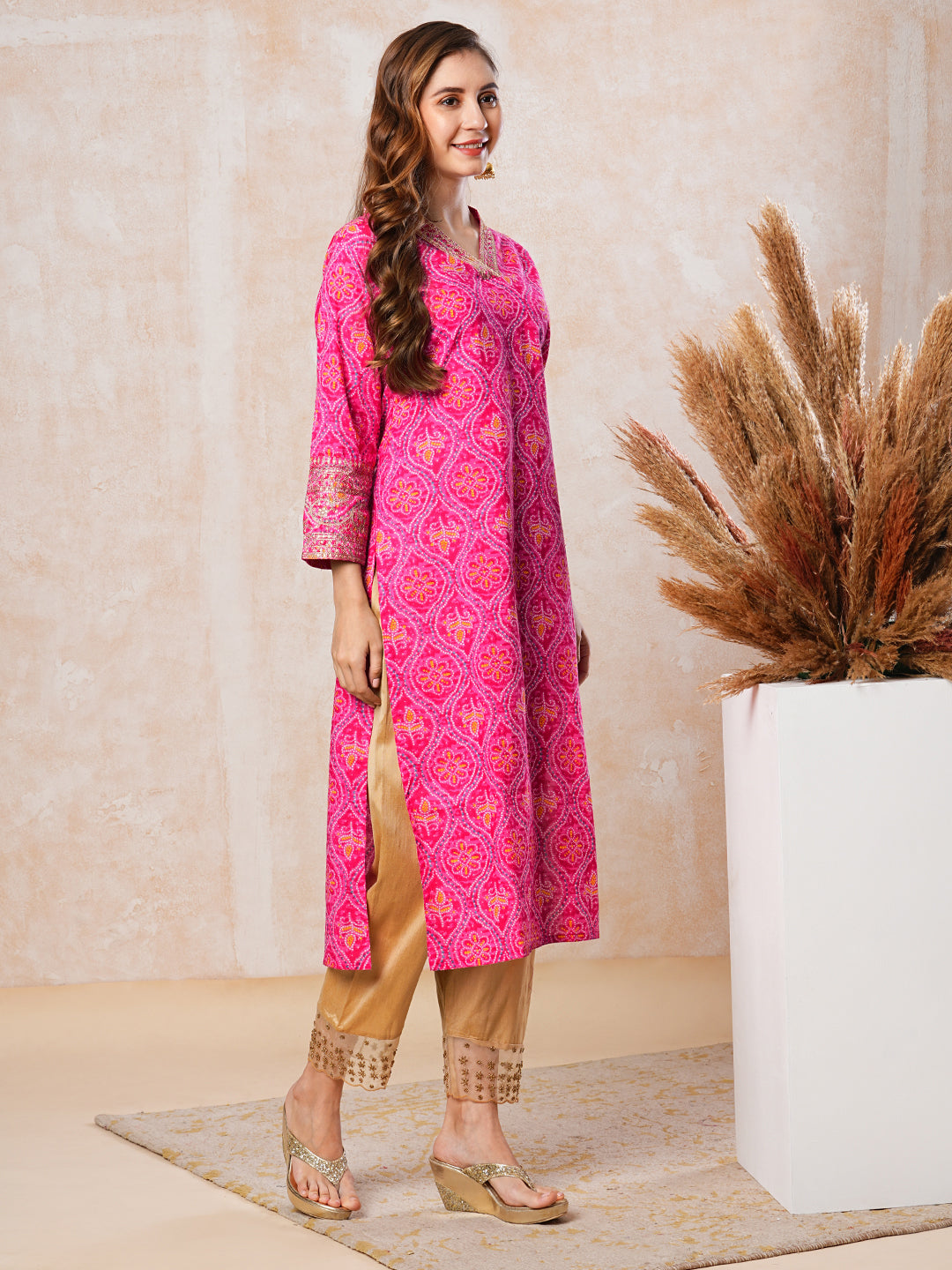 Ethnic Bandhani Style Printed Zari & Sequins Embroidered Kurta - Pink