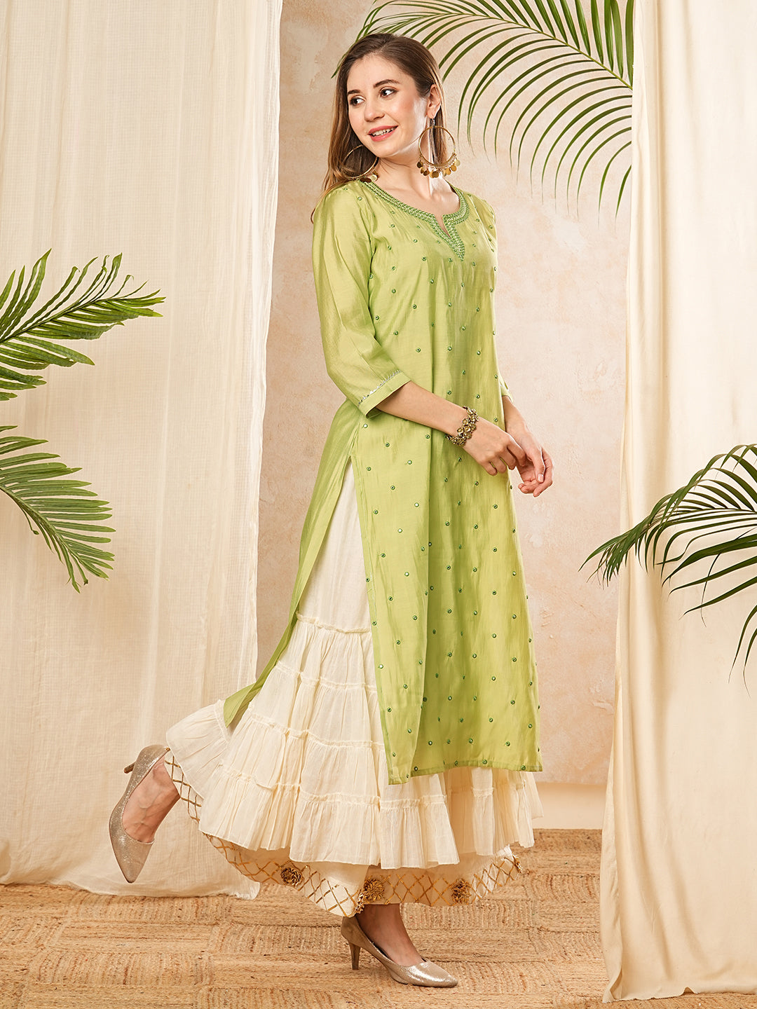 Solid Mirror Work Embroidered Straight Fit Kurta - Green