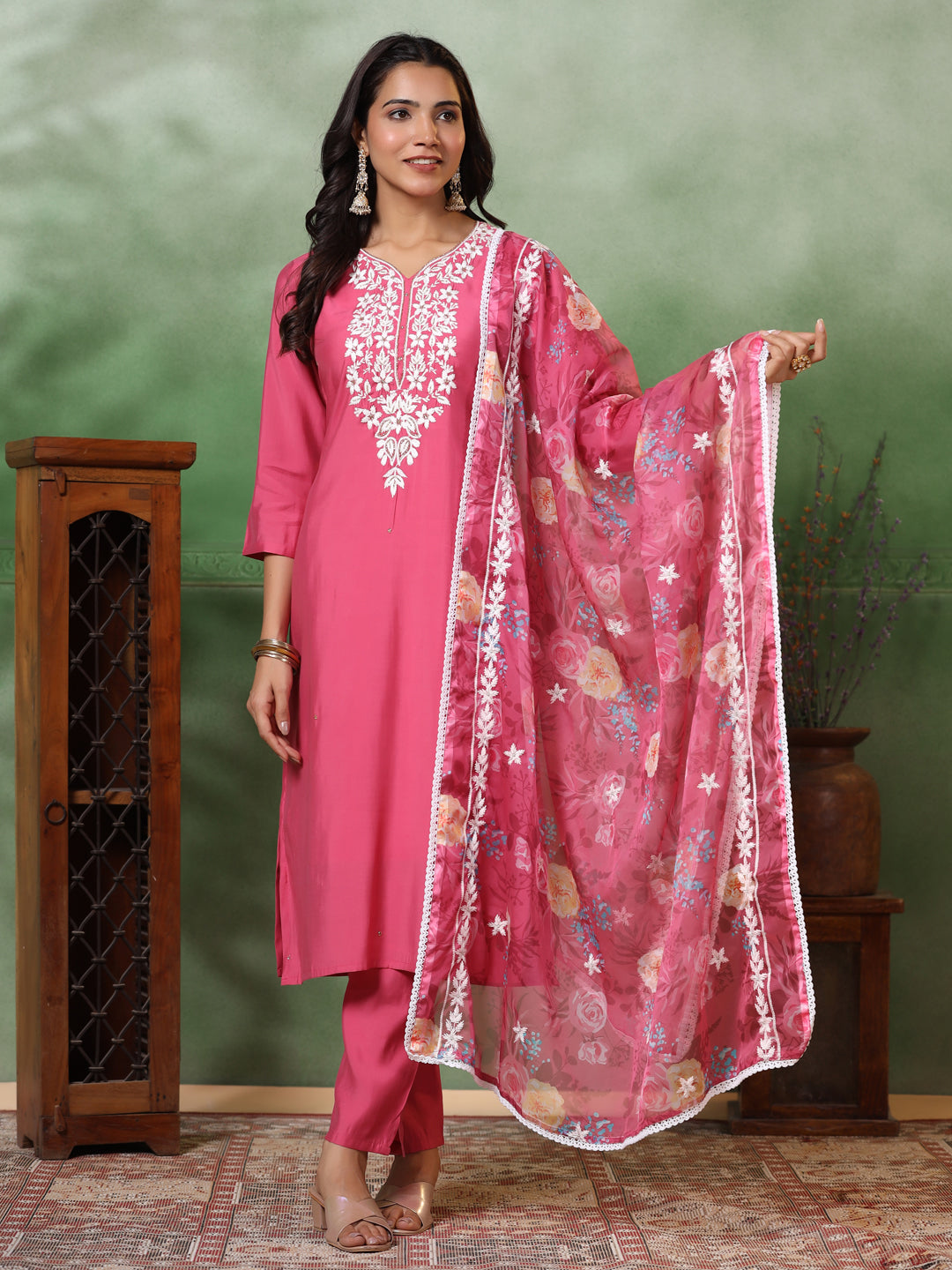 Solid Resham & Cutdana Embroidered Kurta with Pants & Floral Dupatta - Pink