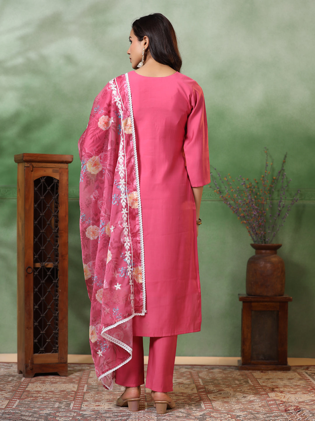 Solid Resham & Cutdana Embroidered Kurta with Pants & Floral Dupatta - Pink