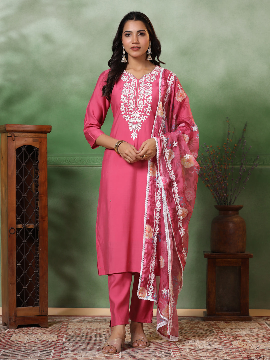 Solid Resham & Cutdana Embroidered Kurta with Pants & Floral Dupatta - Pink