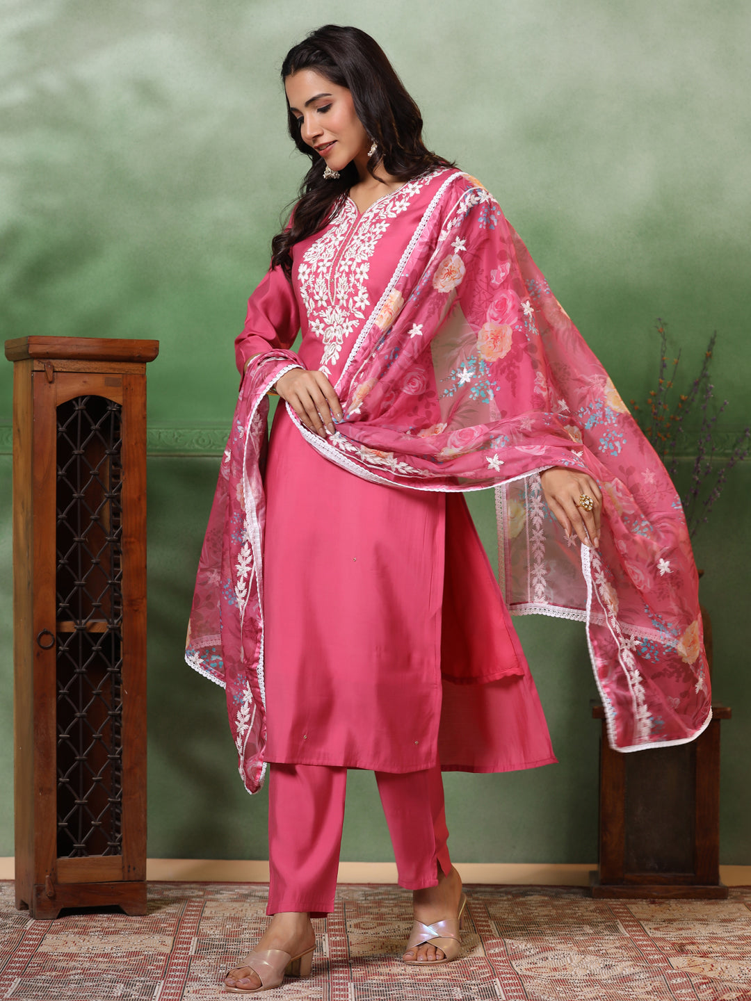 Solid Resham & Cutdana Embroidered Kurta with Pants & Floral Dupatta - Pink