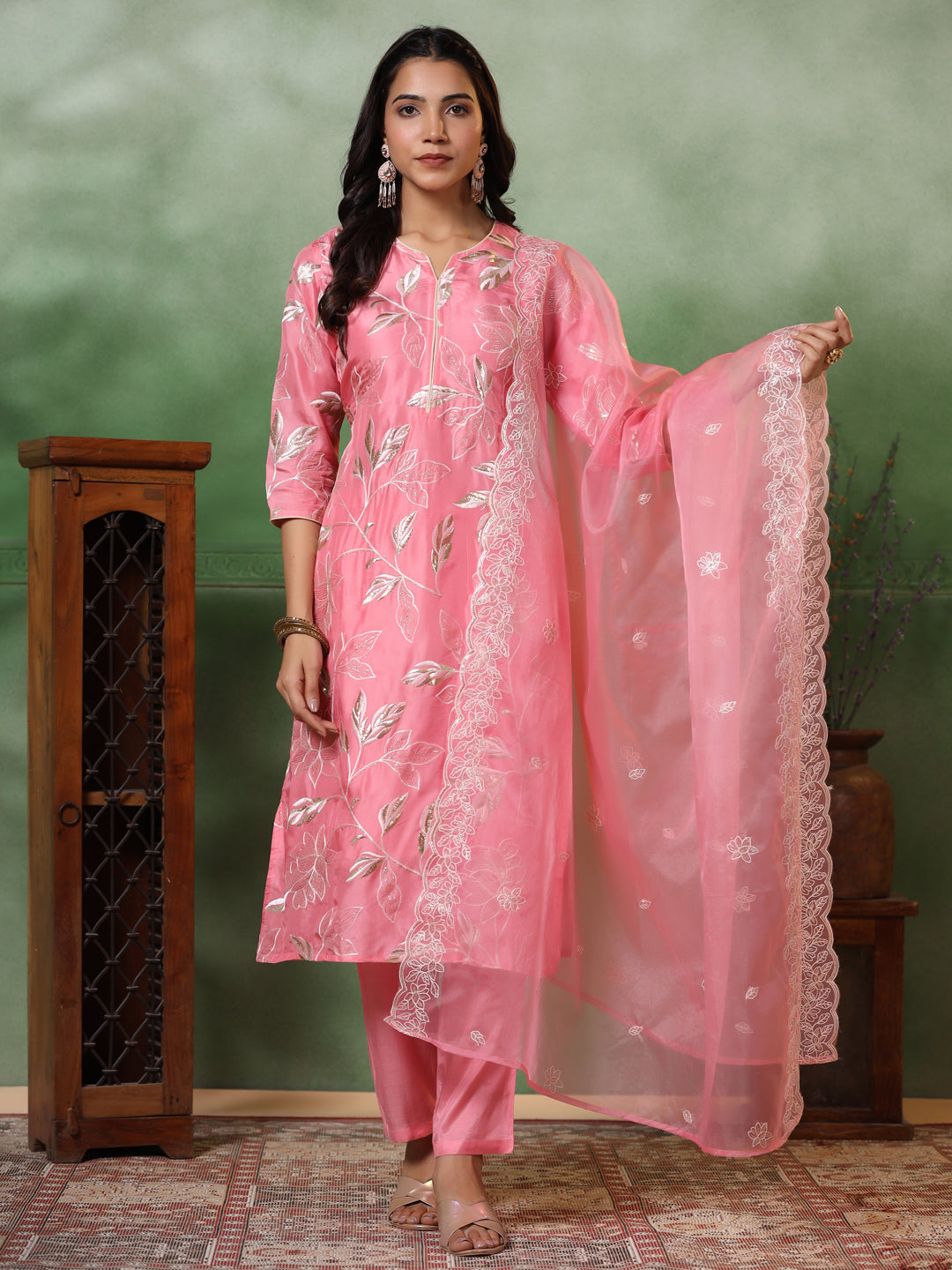 Floral Zari Embroidered Kurta with Pant & Organza Solid Dupatta - Pink