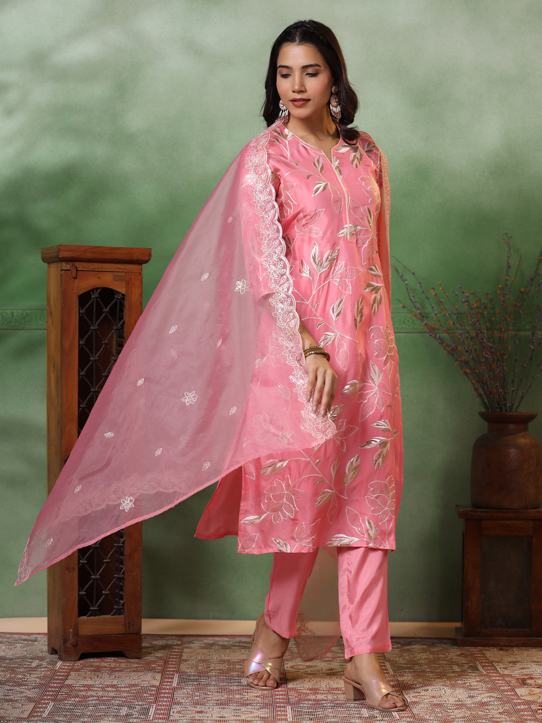 Floral Zari Embroidered Kurta with Pant & Organza Solid Dupatta - Pink